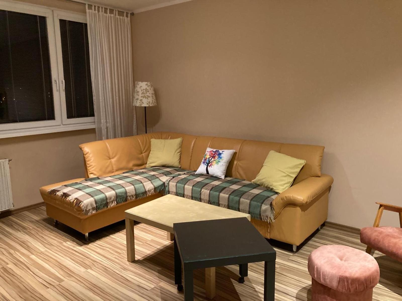 Apartman Hodonin 7 7 7 2 3 4 1 9 4 Zewnętrze zdjęcie
